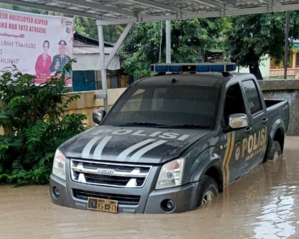 Kapolres Kupang Imbau Masyarakat Waspada Bencana Banjir dan Longsor