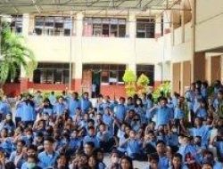 Dukung Pemkot Kupang, UMKM Binaan Bank NTT Salurkan Produk Moringa kepada 396 Siswa SMPK Sta. Theresia