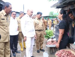 Tinjau Pasar Kasih Naikoten Kupang, Gubernur VBL Dapati Harga Pangan Stabil