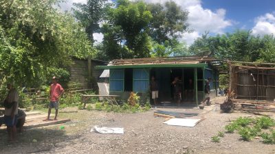 Pindahkan Material Longsor di Takari, Dua Rumah Warga Dibongkar, Pemda Akan Bangun Kembali