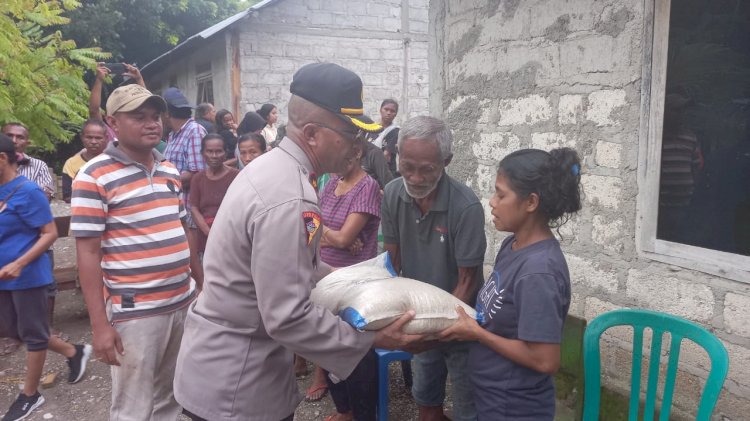 Polres Kupang Percepat Distribusi Bantuan bagi Warga Terdampak Longsor Takari Polres Kupang Percepat Distribusi Bantuan bagi Warga Terdampak Longsor Takari