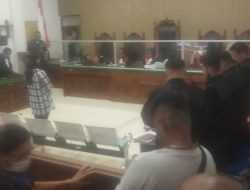 “Kupas” Isi Percakapan Ira Ua dan Santi Mansula, Ahli Bahasa Marsel Robot:  Saya Tetap dengan Pendirian, Itu Kalimat Ekspresif!