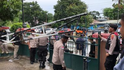 Simpatisan Ira Ua Datangi Pengadilan Saat Sidang Tuntutan, Tak Dizinkan Masuk, Polisi Kawal Ketat