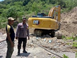 Longsor Takari, Jalur Darat ke Timor Leste Lumpuh Total, Kapolres Imbau Pengendara Berhati-hati