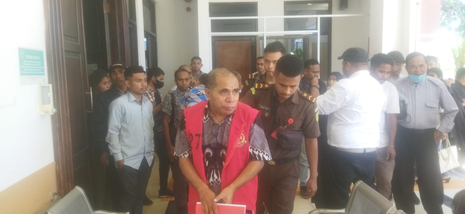 Hari Ini Putusan Sela Perkara Alfred Baun, Aktivis Antikorupsi di NTT yang Diduga Peras Pengusaha Ratusan Juta dan Bisa 'Amankan' KPK Hari Ini Putusan Sela Perkara Alfred Baun, Aktivis Antikorupsi di NTT yang Diduga Peras Pengusaha Ratusan Juta dan Bisa 'Amankan' KPK