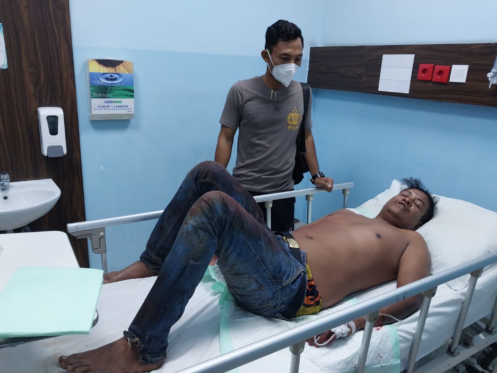 SADIS! Seorang Polisi di Kupang Terluka Parah Dibacok Warga