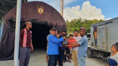 Peduli 45 KK Korban Longsor Takari, GAMKI NTT Salurkan Bantuan Sembako
