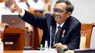 Benny Harman Menyerang Balik, Mahfud MD Tertawa