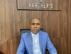 Bank Bukopin Disomasi Gegara Belum Ganti Spesimen Tanda Tangan Mantan Ketua STIKes Nusantara Rudizon Doko Patty