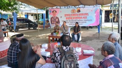Gelar "Jumat Curhat" di Pasar Oebobo, Irwasda Polda NTT Ajak Masyarakat Ikut Jaga Kamtibmas