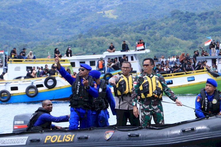 Kapolda dan Danrem Pimpin Langsung Pengamanan Prosesi Laut Semana Santa di Larantuka