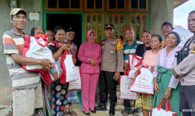 Korban Kebakaran di Labuan Bajo Terima Bantuan Presiden Jokowi