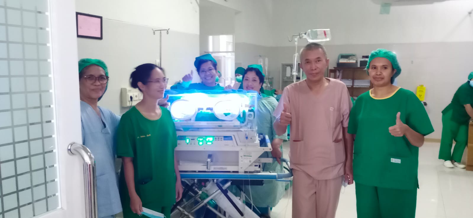 HEBOH di Kupang! Ada Janin dalam Perut Bayi Laki-laki yang Baru 33 Hari