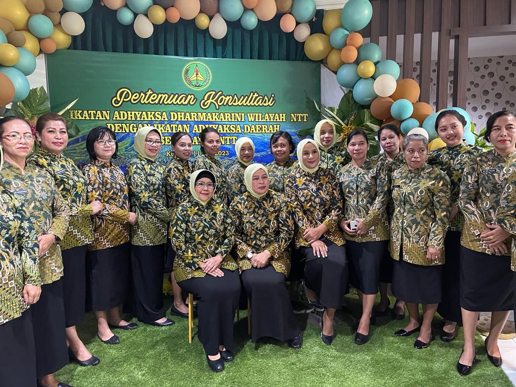 Pertemuan Konsultasi IAD Se-NTT Diwarnai Lomba Wastra Nusantara, Ceramah Public Speaking dan Bazar