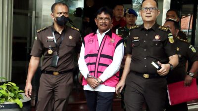 Menkominfo Johnny Plate Ditahan 20 Hari di Rutan Salemba