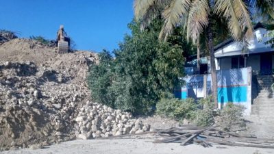 1 Unit Rumah Warga Nyaris Tertimbun Material Longsoran di Takari