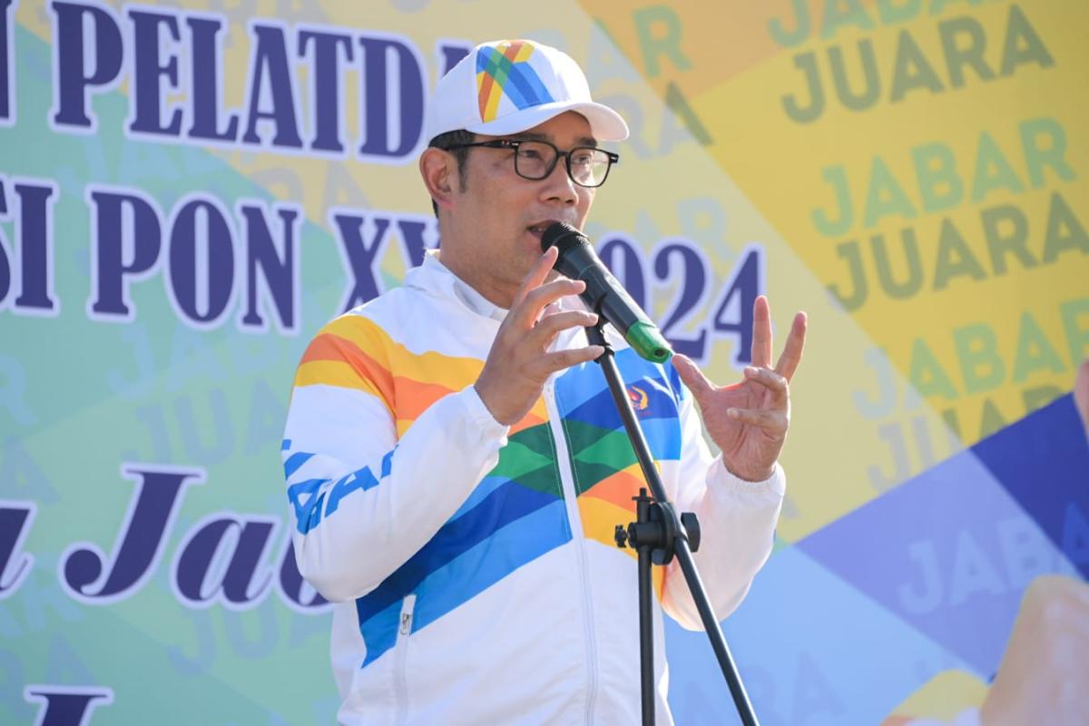 Gubernur Ridwan Kamil Kukuhkan Pelatda Babak Kualifikasi PON XXI Tahun 2024 Jabar targetkan "hattrick" juara umum PON Gubernur Ridwan Kamil Kukuhkan Pelatda Babak Kualifikasi PON XXI Tahun 2024 Jabar targetkan "hattrick" juara umum PON