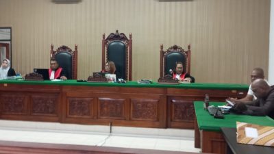 Bank NTT Buktikan Legalitas Pemberhentian mantan Dirut Izhak Rihi dengan 7 Bukti Surat