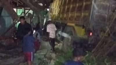 Kecelakaan Maut di Kupang, Truk Isuzu Giga Tabrak Rumah, 1 Mahasiswi Poltek Tewas
