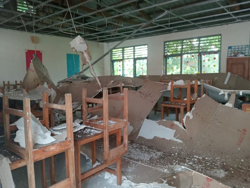 Pekerjaan Diduga Bermasalah, Plafon 7 Ruang Kelas SDN I Naioni Kupang Roboh Setelah Dua Tahun Diperbaiki