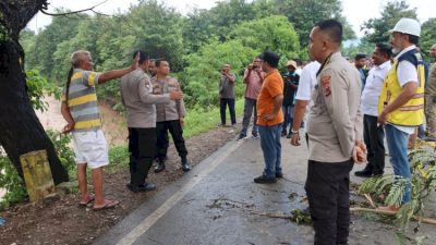 Tiga Ekskavator Dikerahkan di Longsor Camplong, Kapolres Kupang Pantau Langsung
