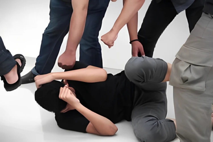 Dua Oknum Polisi Diduga Keroyok Petugas Satpol PP di Depan Rujab Bupati Sumba Barat, Polda NTT Bertindak Tegas!