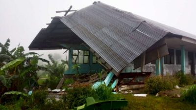 Tanah Longsor Terjang Desa Fatumonas-Kabupaten Kupang, Gedung SDN Fatululat Ambruk