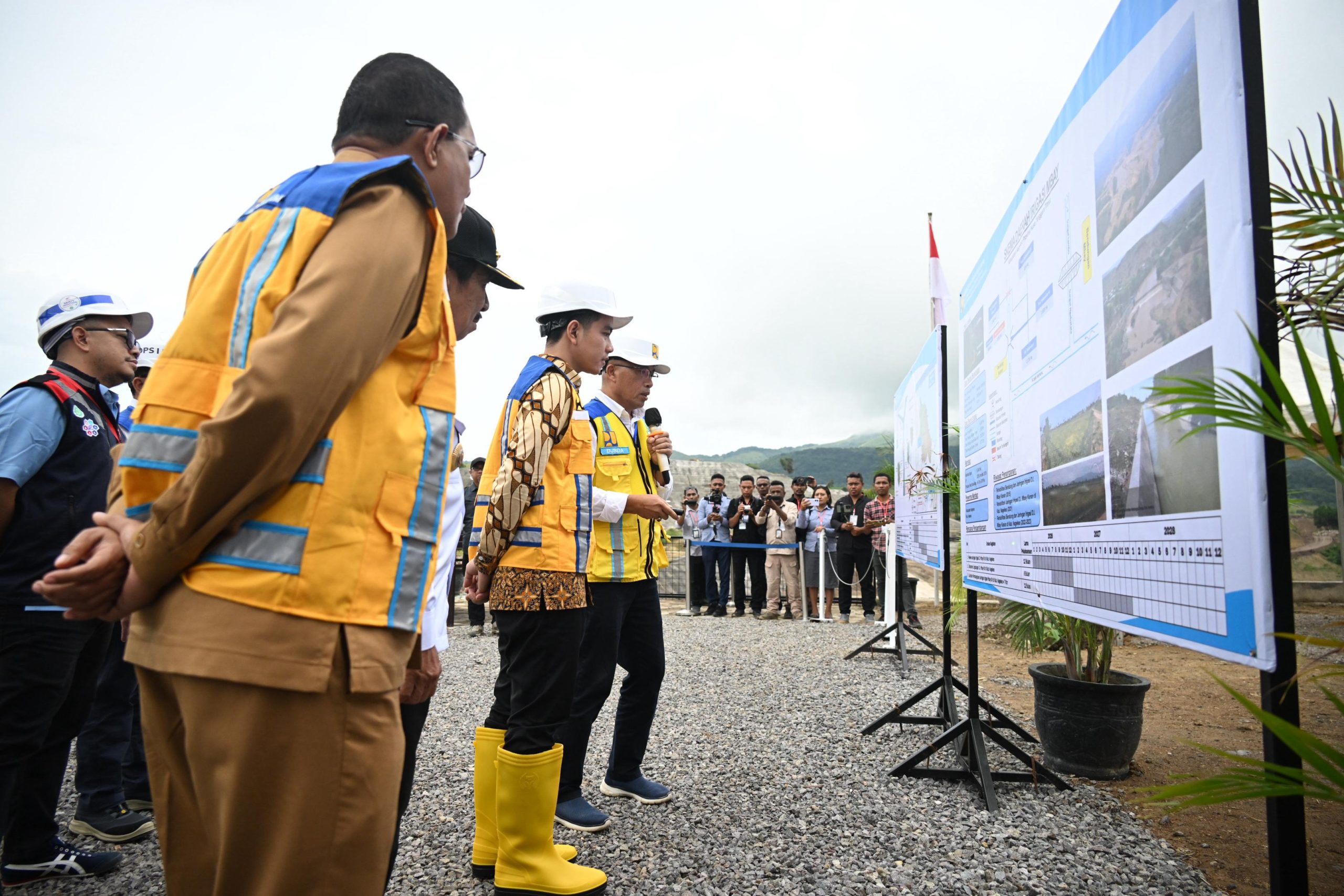 Dorong Ketahanan Pangan, Energi, dan Air di NTT, Wapres Gibran Tinjau Proyek Pembangunan Bendungan Mbay/Lambo Nagekeo