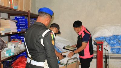 Dikawal TNI, Kejari Sumba Timur Geledah Kantor PT. ASTIL Terkait Dugaan Korupsi, Sita Dokumen Penting