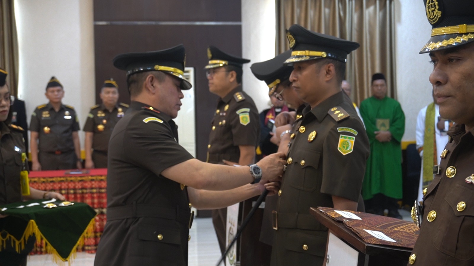 Mourest Kolobani Resmi Dilantik Jadi Koordinator Kejati NTT: Dari Pengawal Tahanan hingga Pejabat Strategis, Anak Alor Ini Ukir Prestasi Nasional