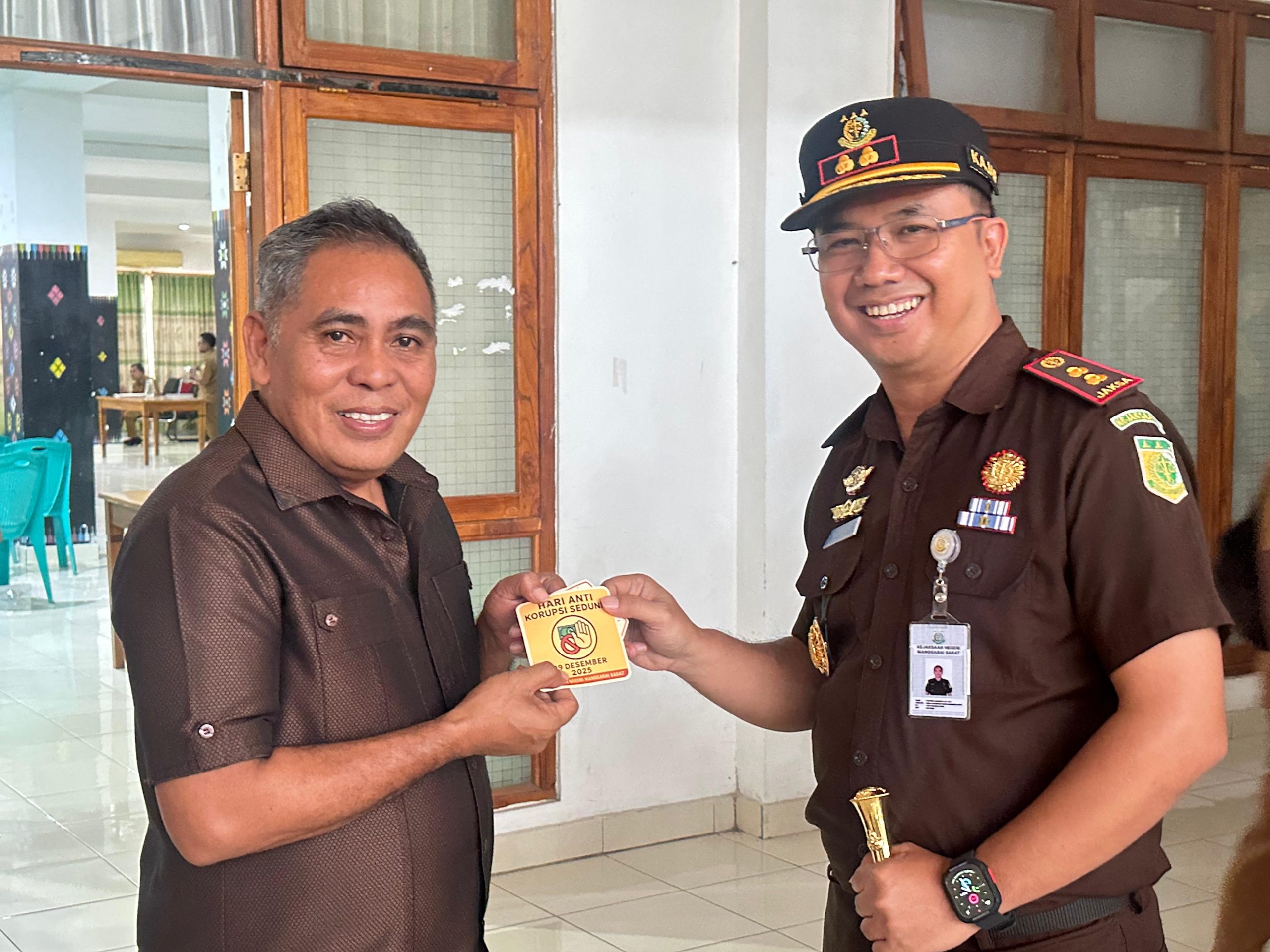 Peringati Hakordia 2025 dengan Aneka Kegiatan, Kejari Manggarai Barat Ungkap Capaian Penindakan dan Pemulihan Keuangan Negara Peringati Hakordia 2025 dengan Aneka Kegiatan, Kejari Manggarai Barat Ungkap Capaian Penindakan dan Pemulihan Keuangan Negara