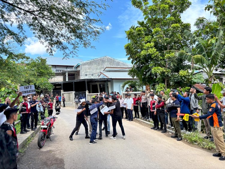 Polda NTT Gelar Rekonstruksi Ungkap Kematian Sebastianus Bokol Polda NTT Gelar Rekonstruksi Ungkap Kematian Sebastianus Bokol