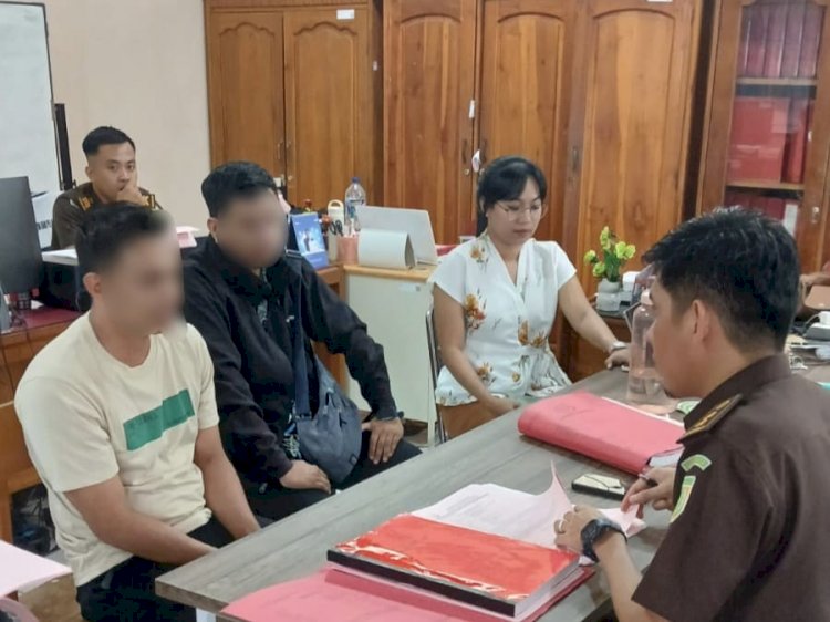 Polsek Kota Raja Limpahkan Tersangka Pencabulan Anak ke Kejaksaan, Terancam 15 Tahun Penjara Polsek Kota Raja Limpahkan Tersangka Pencabulan Anak ke Kejaksaan, Terancam 15 Tahun Penjara