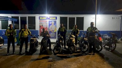 Trek-Trekkan Dini Hari Dibubarkan, Satu Motor Tabrak Polisi di Jembatan Selam Kupang
