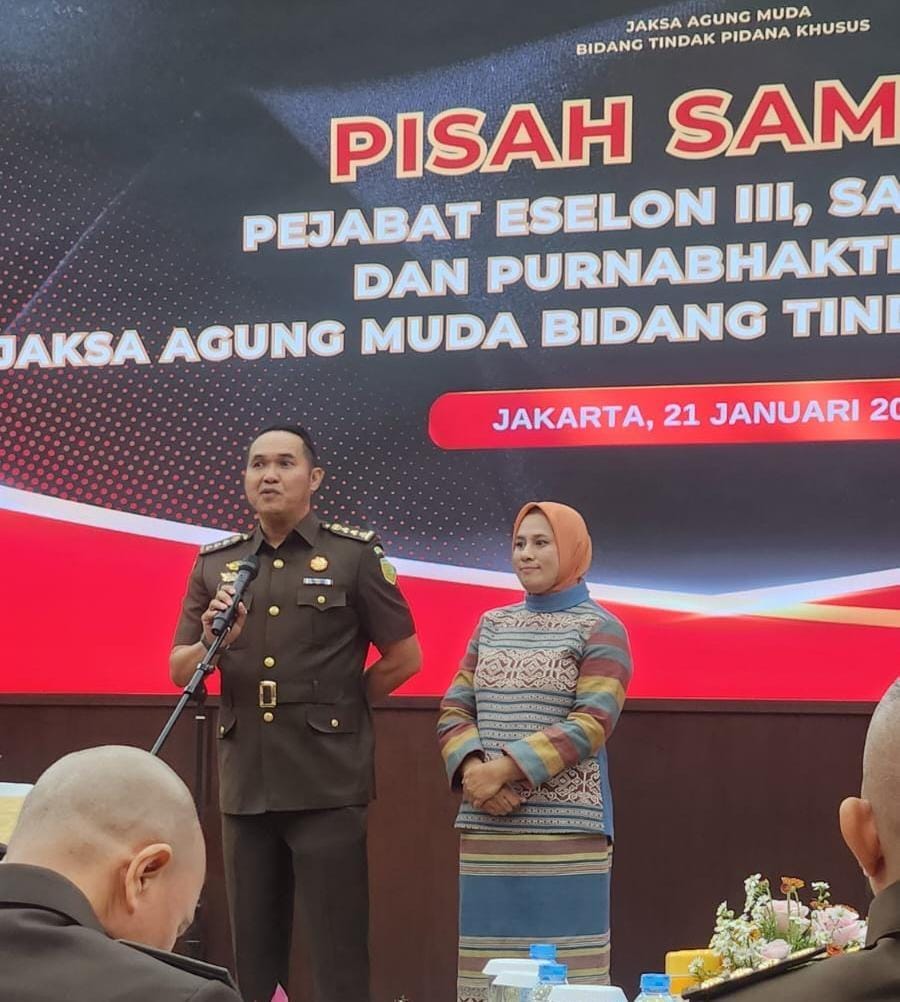 Ridwan Angsar Resmi Lepas Jabatan di Gedung Bundar, 3 Februari Dilantik Jadi Kajari Medan Ridwan Angsar Resmi Lepas Jabatan di Gedung Bundar, 3 Februari Dilantik Jadi Kajari Medan