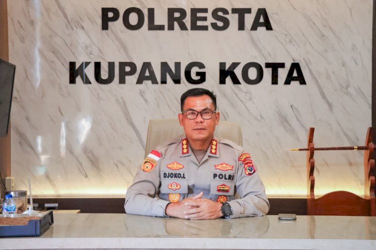 Video Viral Polsek Maulafa, Kapolresta: Kalau Melanggar Pasti Saya Tindak! Video Viral Polsek Maulafa, Kapolresta: Kalau Melanggar Pasti Saya Tindak!