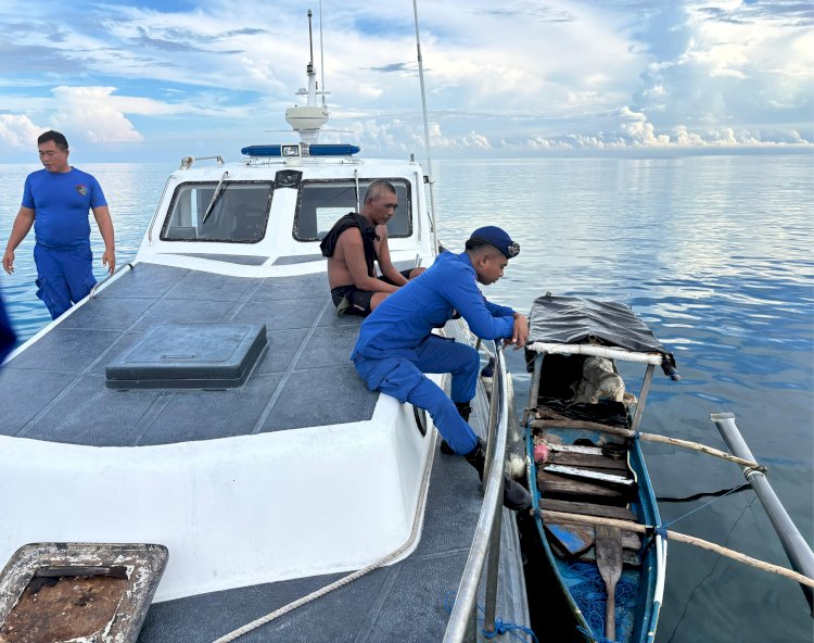 Ratusan Ikan Mati Akibat Bom di Laut Maumere, Dua Nelayan Diamankan Polisi Ratusan Ikan Mati Akibat Bom di Laut Maumere, Dua Nelayan Diamankan Polisi