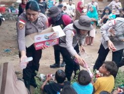 Ratusan Rumah Termasuk Masjid dan SPBU di Adonara Timur Rusak Diguncang Gempa, Warga Terluka dan Trauma
