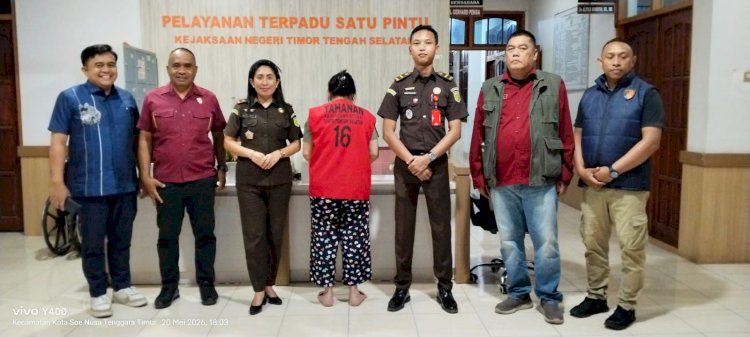 Bos Perusahaan Diduga Terlibat TPPO Dilimpahkan ke Kejari TTS Bos Perusahaan Diduga Terlibat TPPO Dilimpahkan ke Kejari TTS