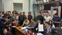 Hotman Paris Bongkar Kejanggalan Kasus Eks Jampidsus: Perkara Asabri Sudah Inkracht Sebelum Febrie Menjabat Hotman Paris Bongkar Kejanggalan Kasus Eks Jampidsus: Perkara Asabri Sudah Inkracht Sebelum Febrie Menjabat