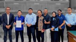 Gugatan Perdata Berakhir Damai, JPN Kejari Manggarai Barat Gagalkan Potensi Kerugian Negara Rp9,7 Miliar Gugatan Perdata Berakhir Damai, JPN Kejari Manggarai Barat Gagalkan Potensi Kerugian Negara Rp9,7 Miliar